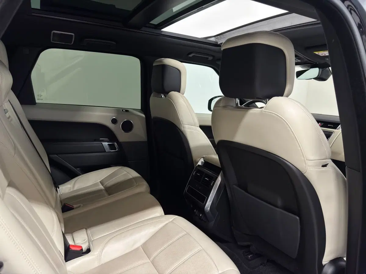 Land Rover Range Rover Sport usata a Novara (14)