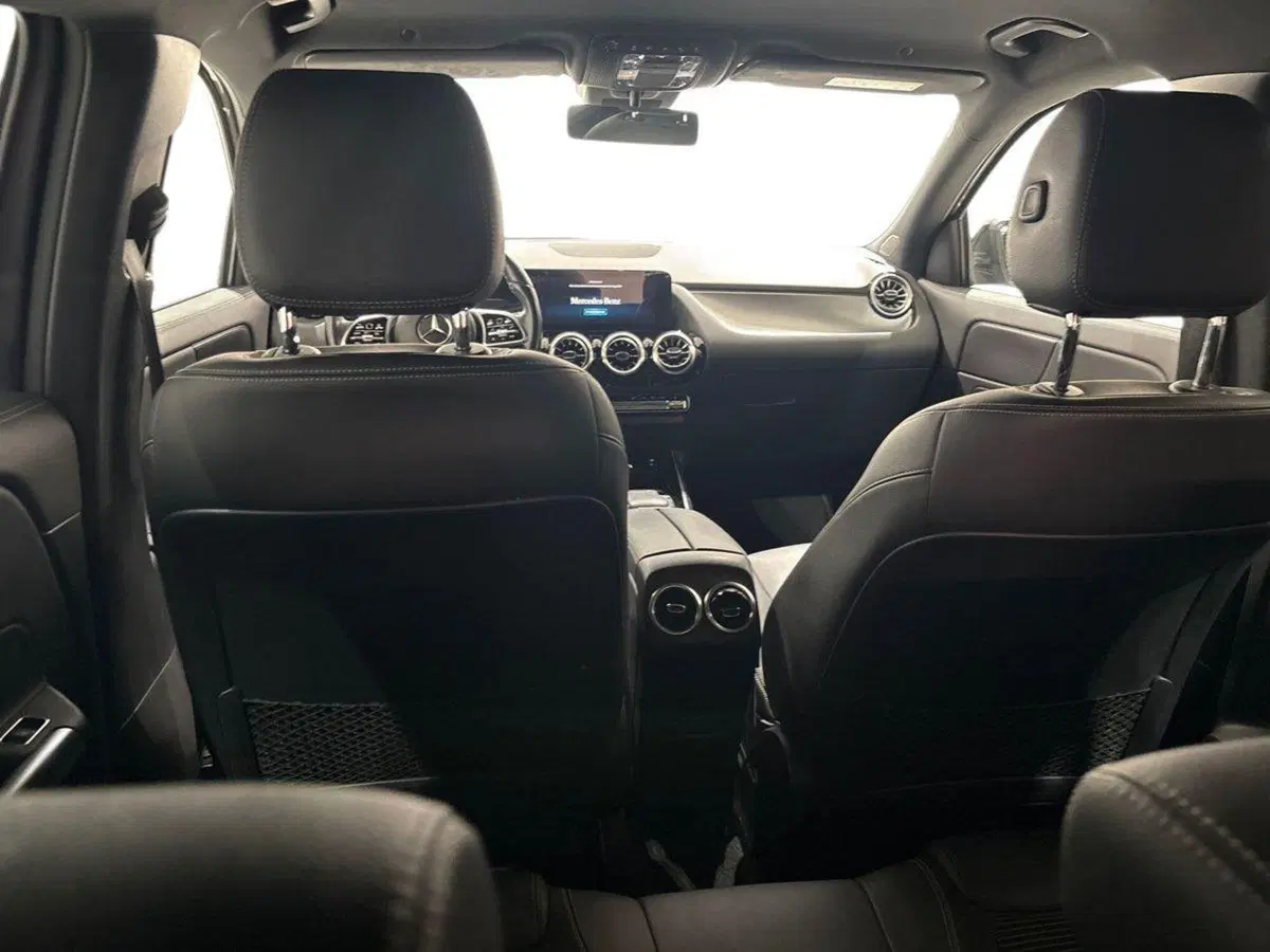 Mercedes-Benz GLA SUV usata a Napoli (18)