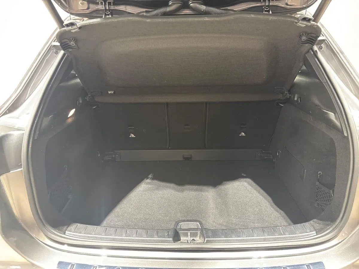 Mercedes-Benz GLA SUV usata a Napoli (9)