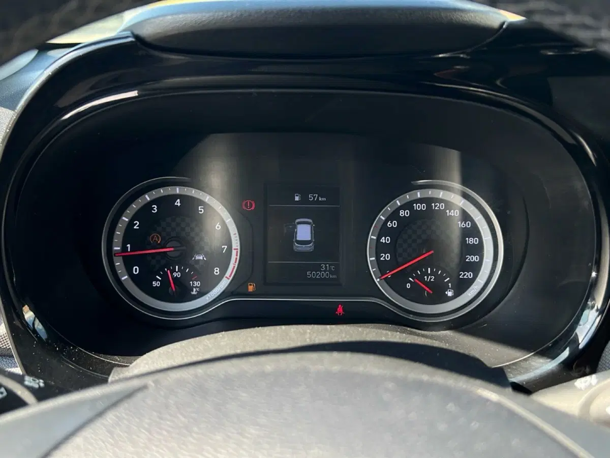 Hyundai i10 usata a Roma (13)