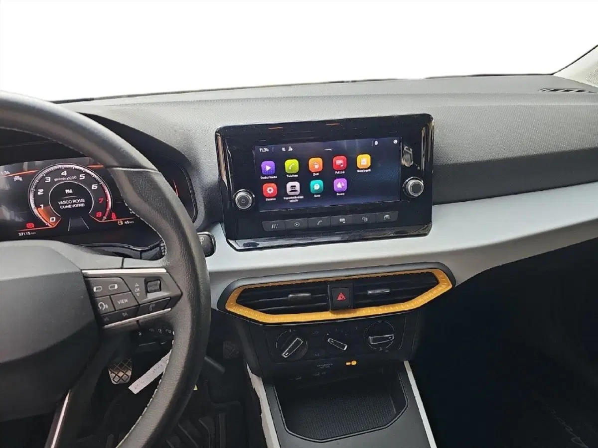SEAT Arona usata a Lecco (13)