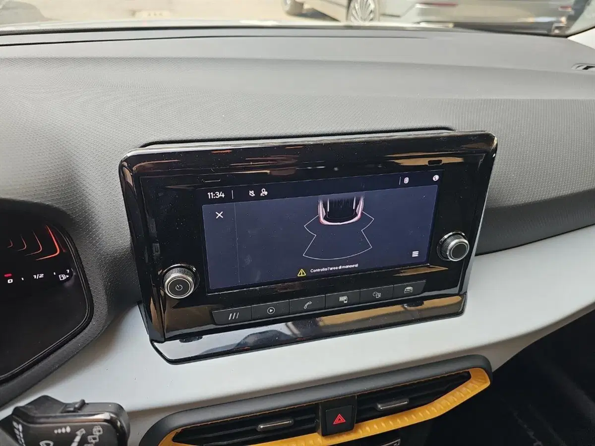 SEAT Arona usata a Lecco (16)