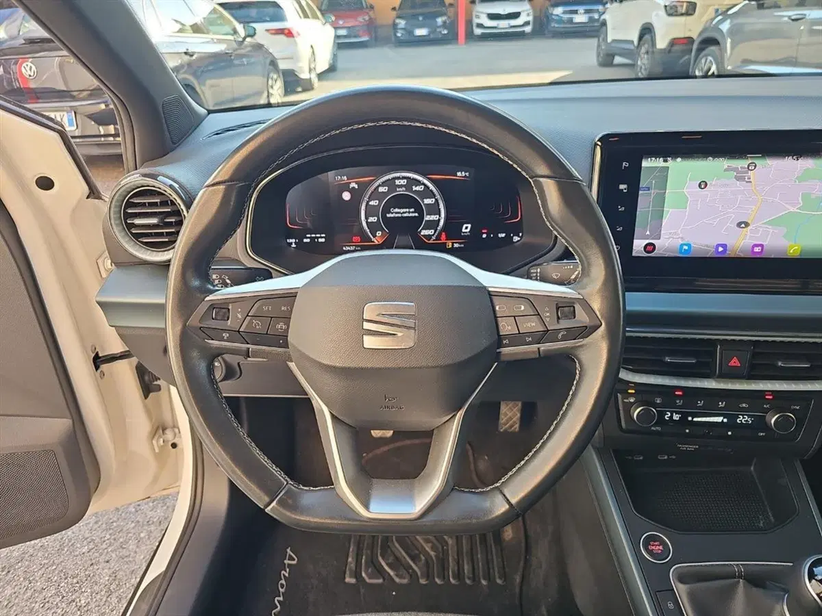 SEAT Arona usata a Lecco (10)