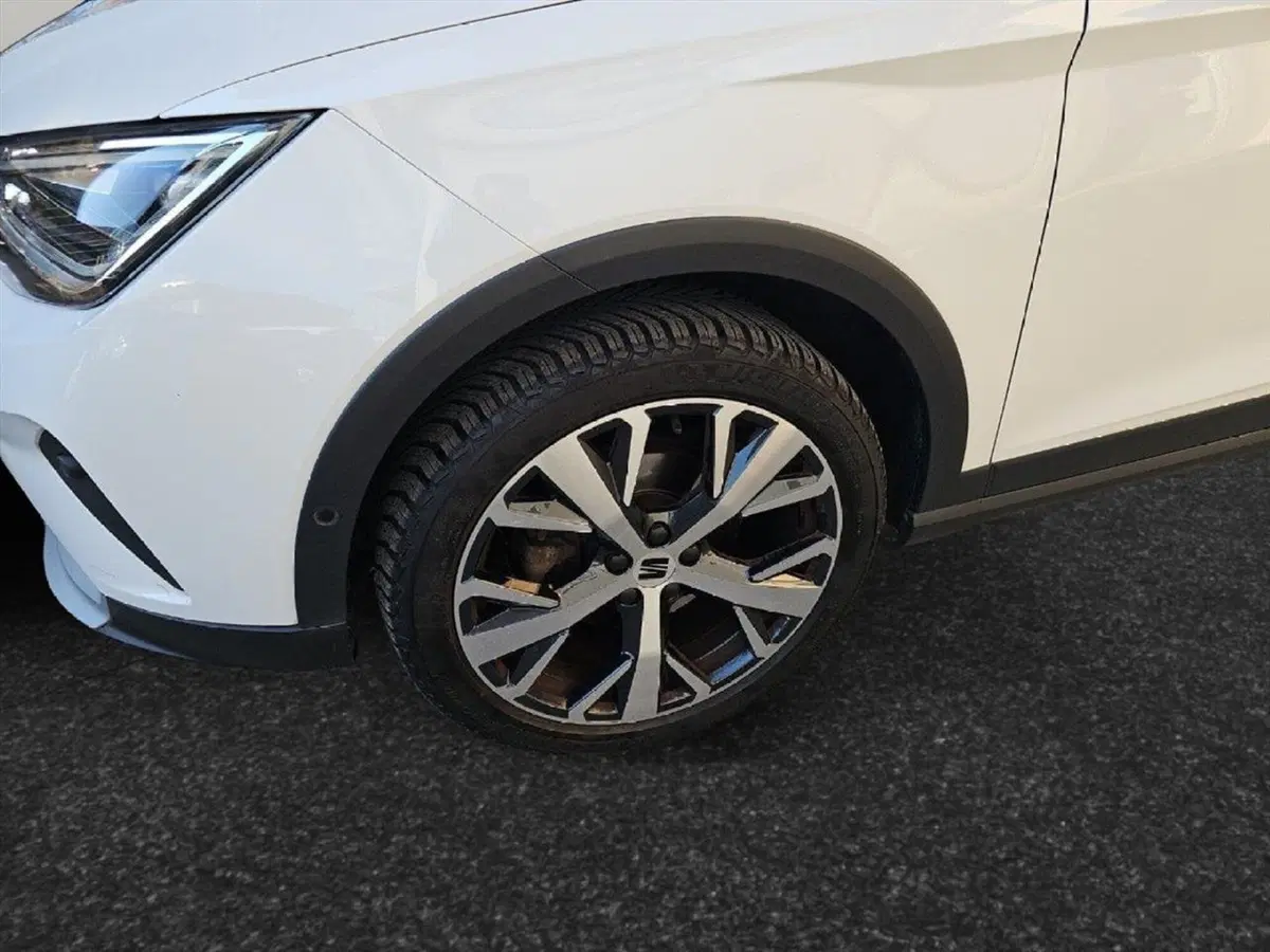 SEAT Arona usata a Lecco (13)
