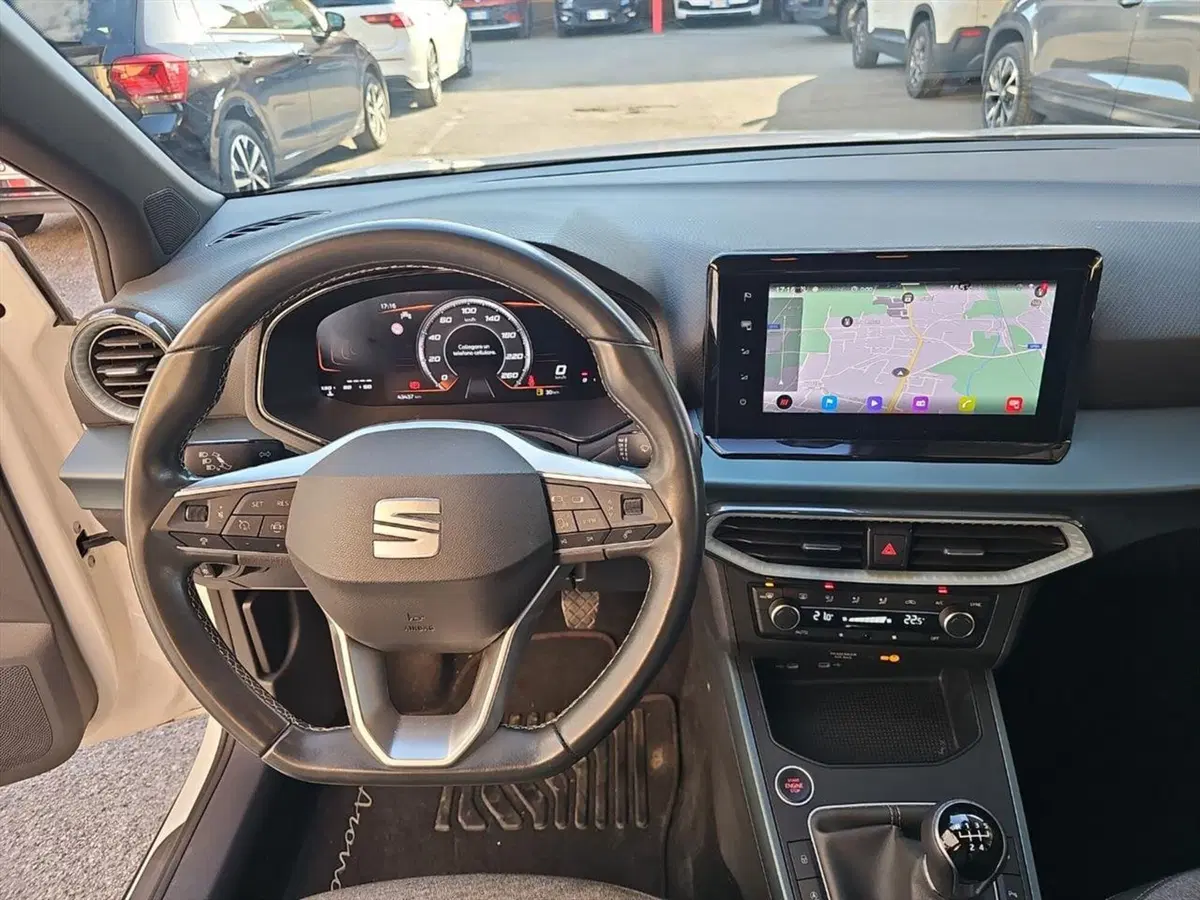 SEAT Arona usata a Lecco (9)