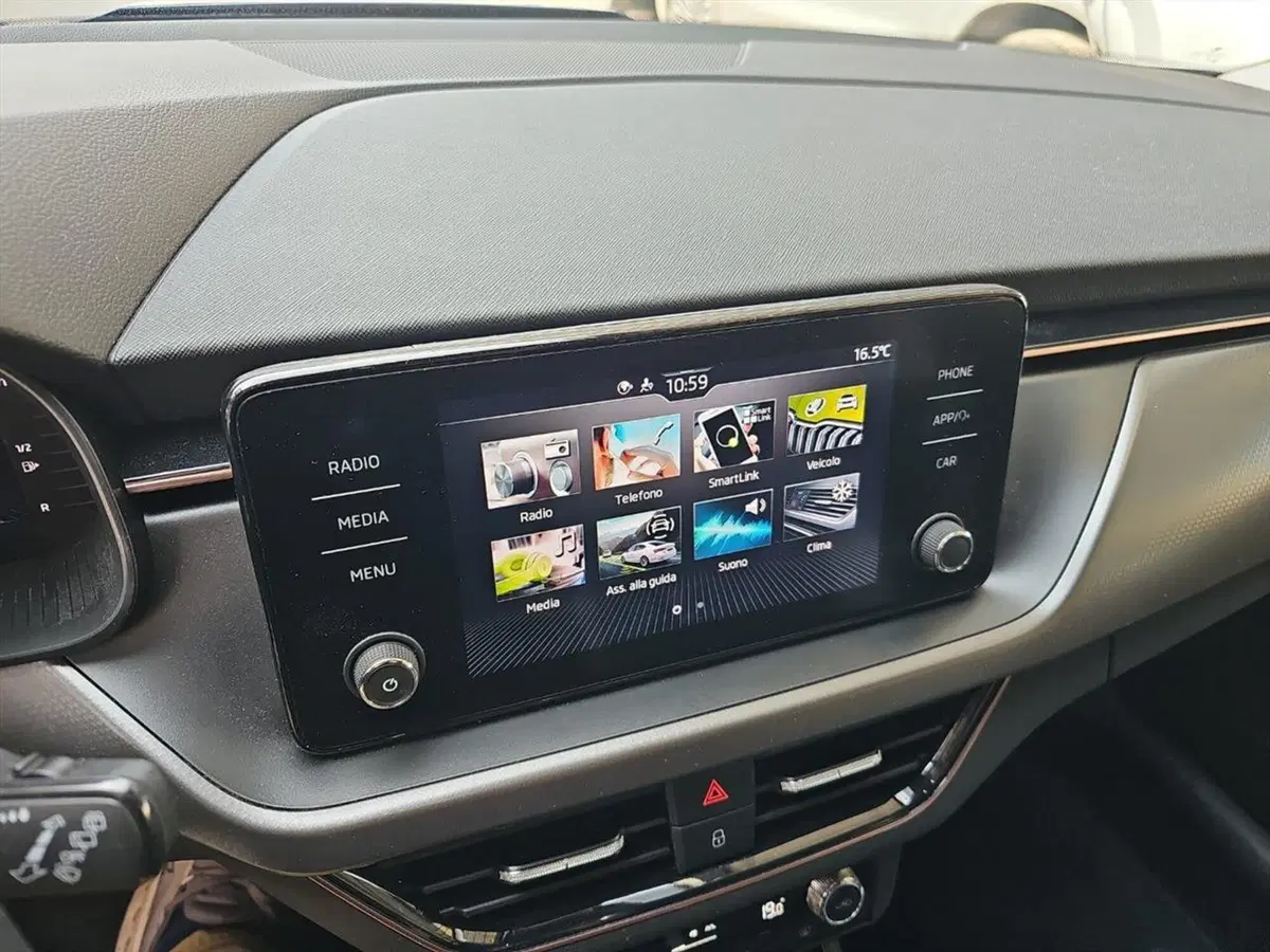Skoda Kamiq usata a Lecco (14)