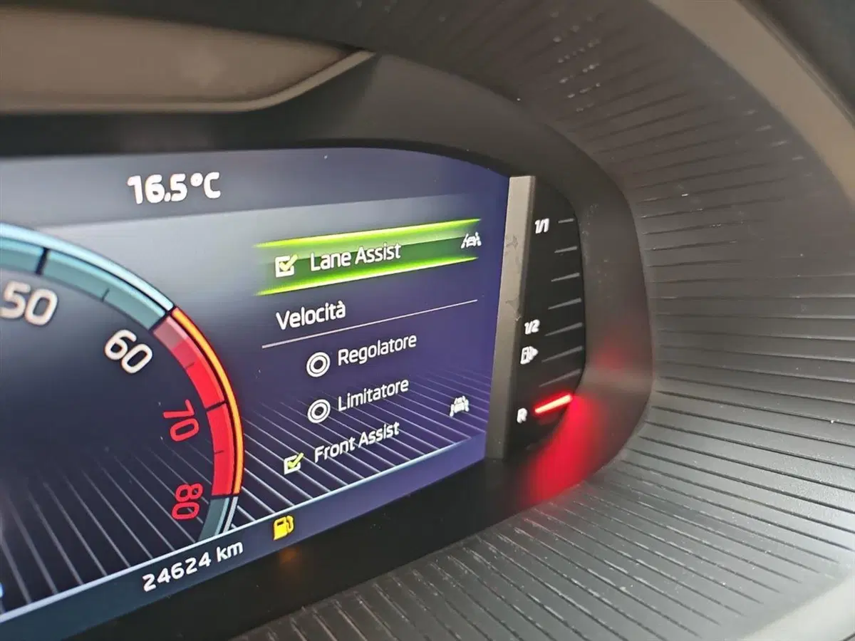 Skoda Kamiq usata a Lecco (16)