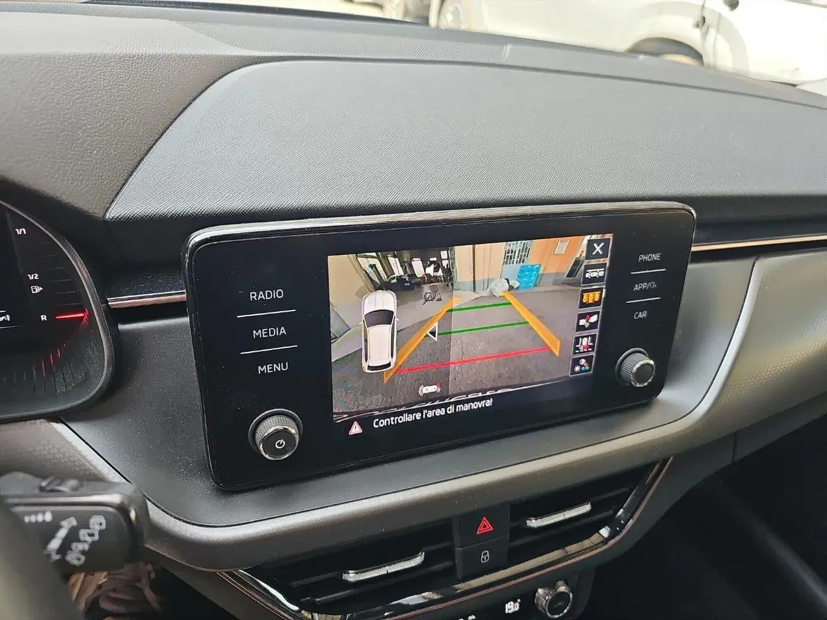 Skoda Kamiq usata a Lecco (18)
