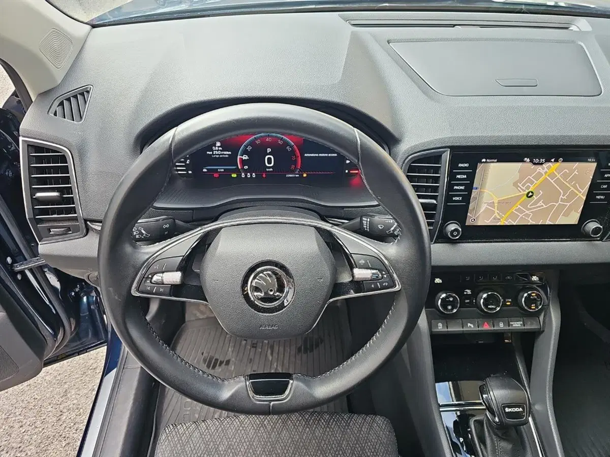 Skoda Karoq usata a Lecco (10)
