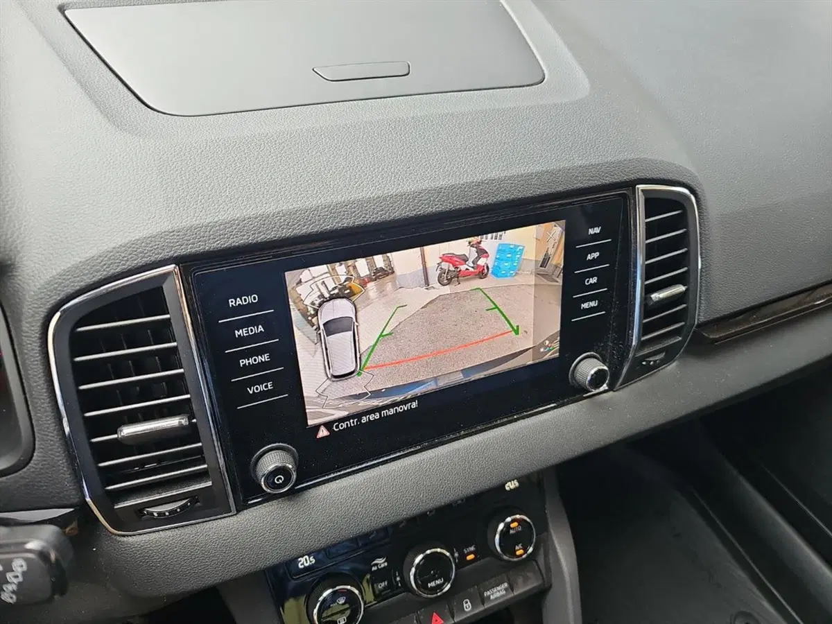 Skoda Karoq usata a Lecco (17)