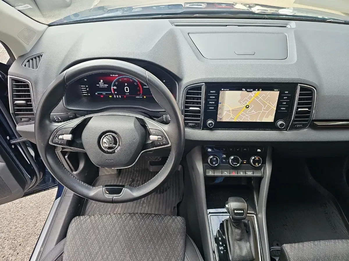 Skoda Karoq usata a Lecco (9)