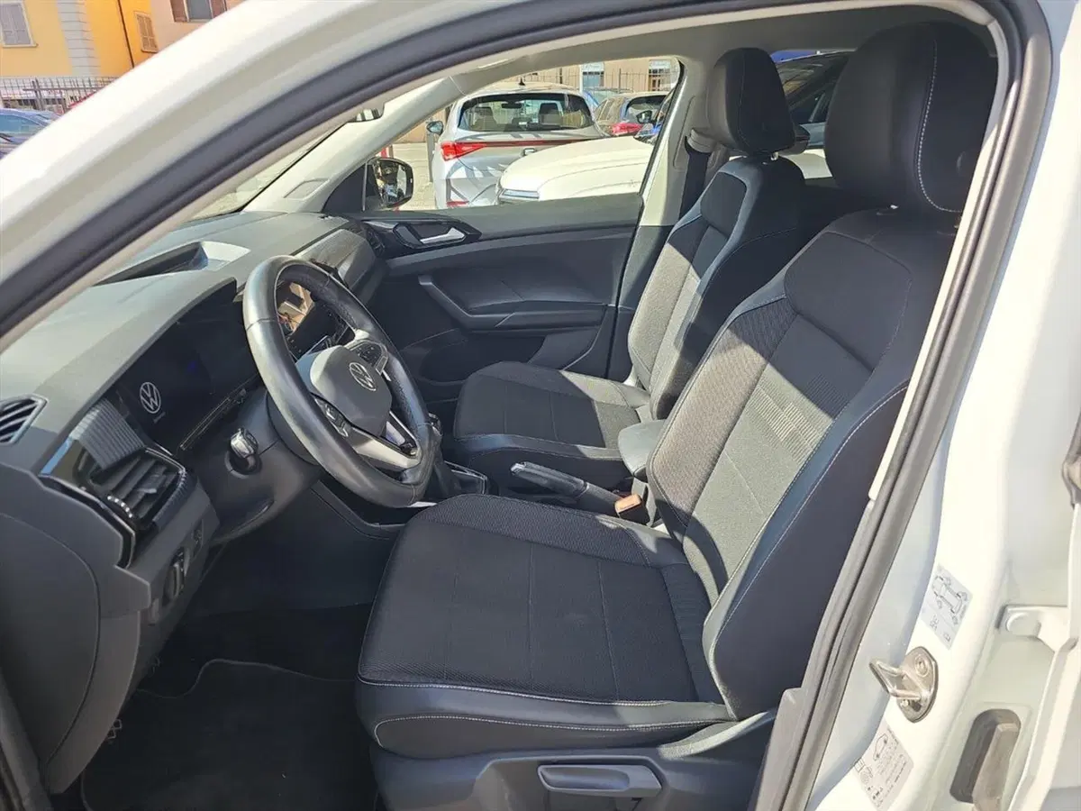 Volkswagen T-Cross usata a Lecco (11)