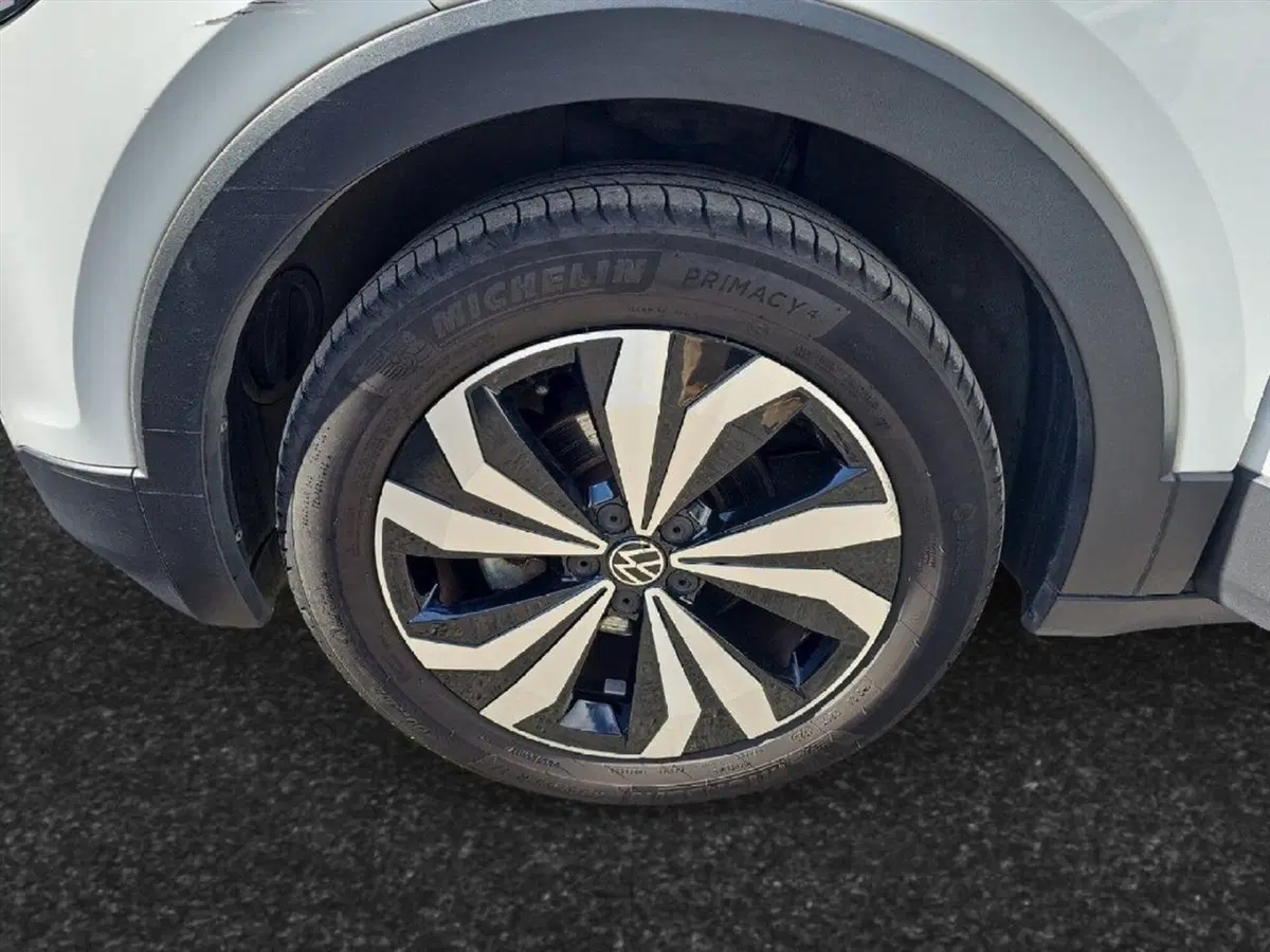 Volkswagen T-Cross usata a Lecco (19)