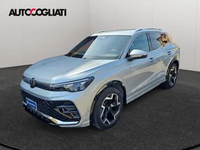Volkswagen Tiguan Allspace 2.0 tdi R-Line 150cv dsg del 2024 usata a Merate
