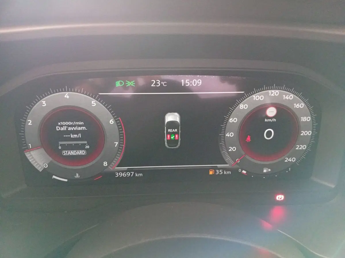 Nissan Qashqai usata a Varese (11)