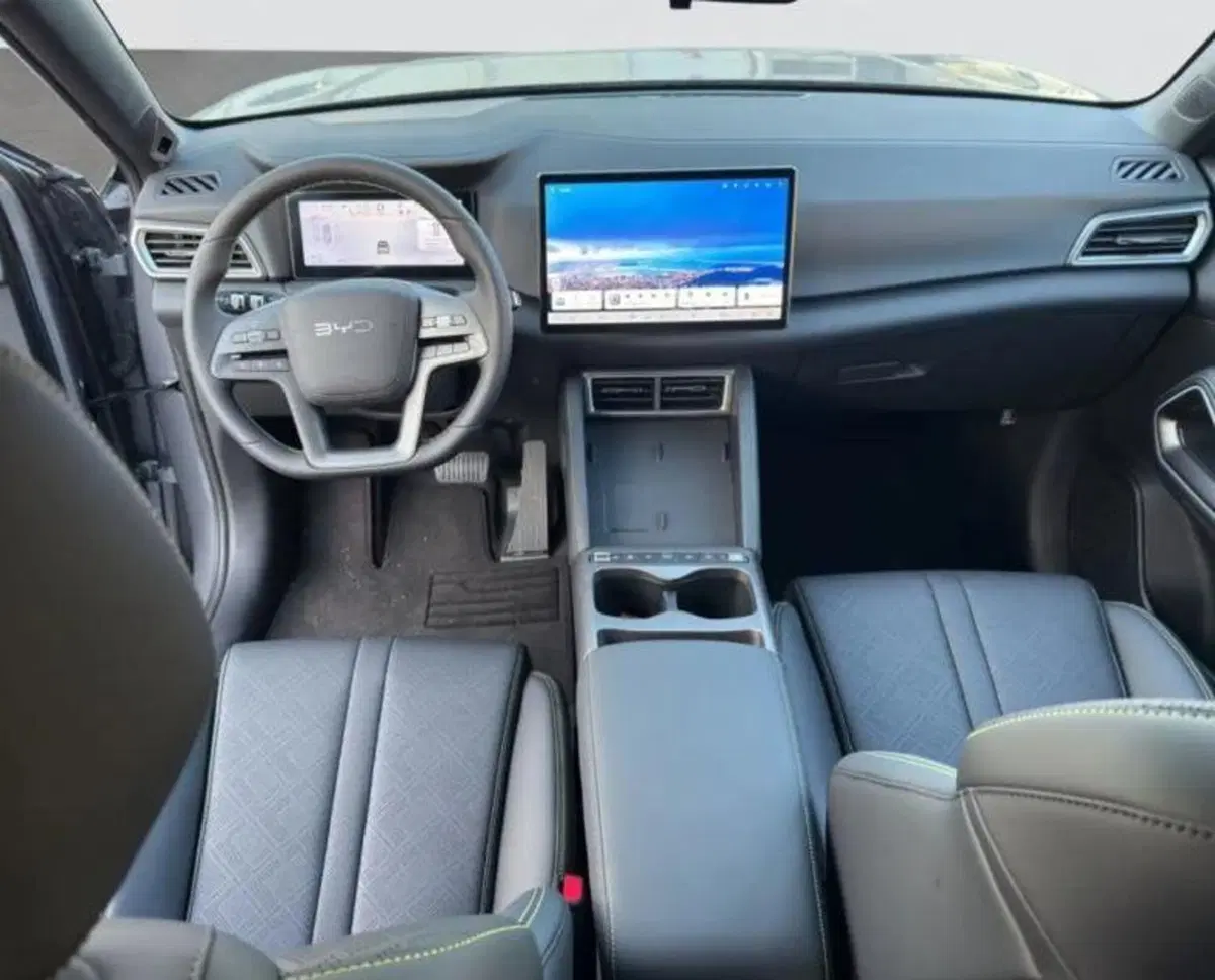 Byd Atto 2 DM-i usata a Bologna (6)