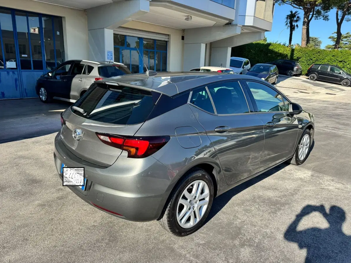 Opel Astra usata a Macerata (4)