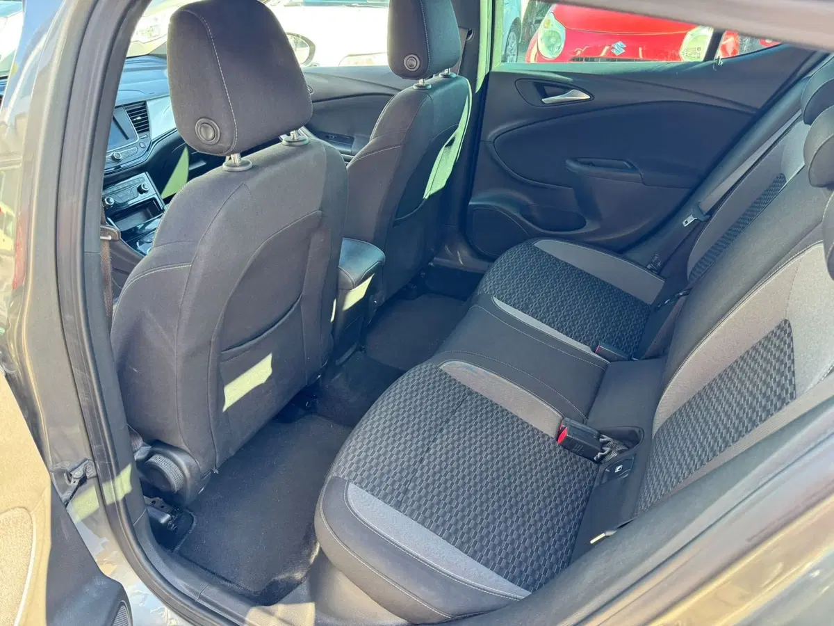 Opel Astra usata a Macerata (8)