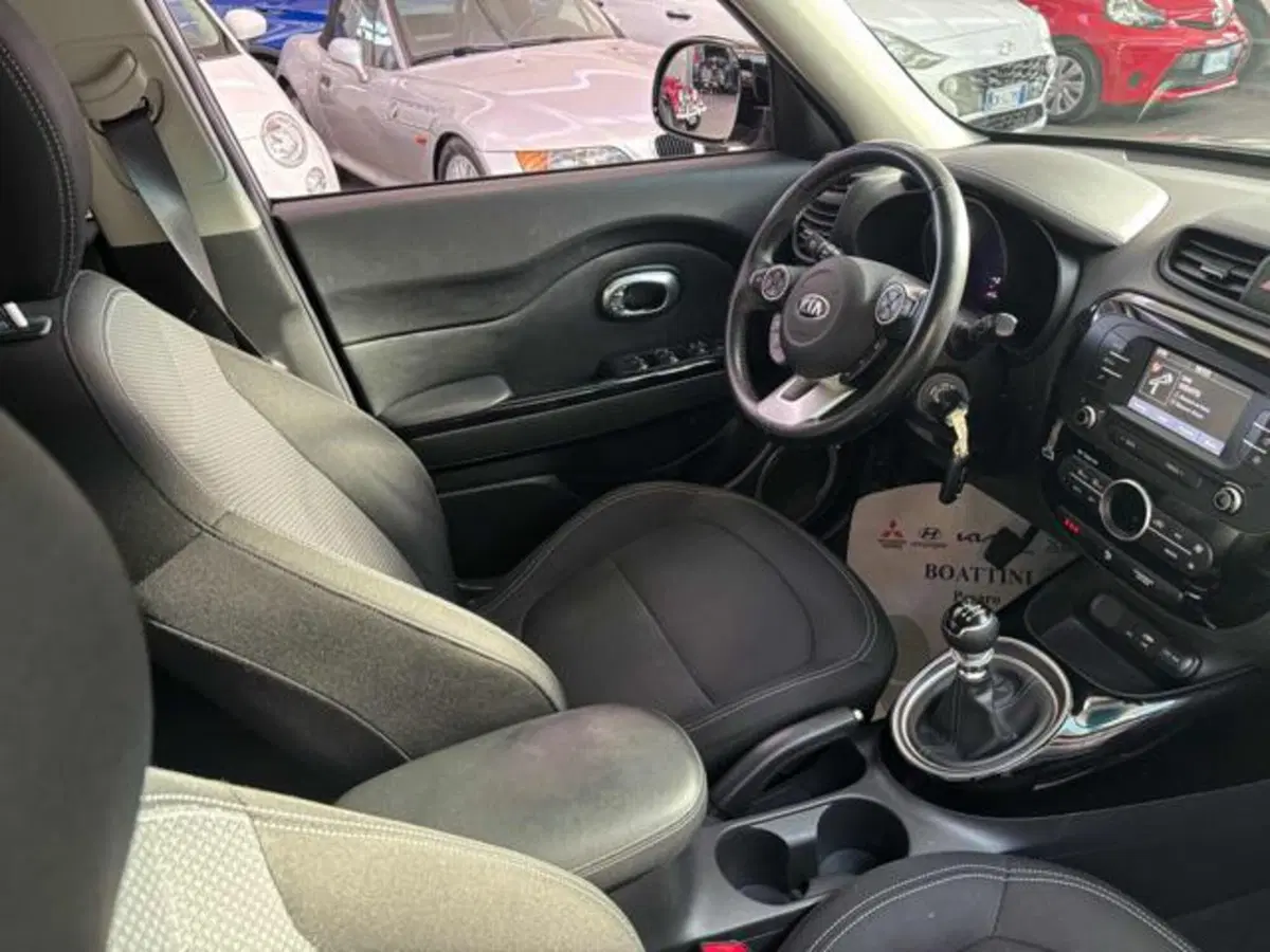 Kia Soul usata a Pesaro-Urbino (9)