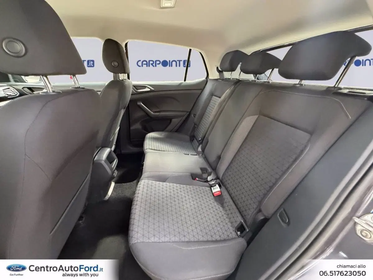 Volkswagen T-Cross usata a Roma (13)