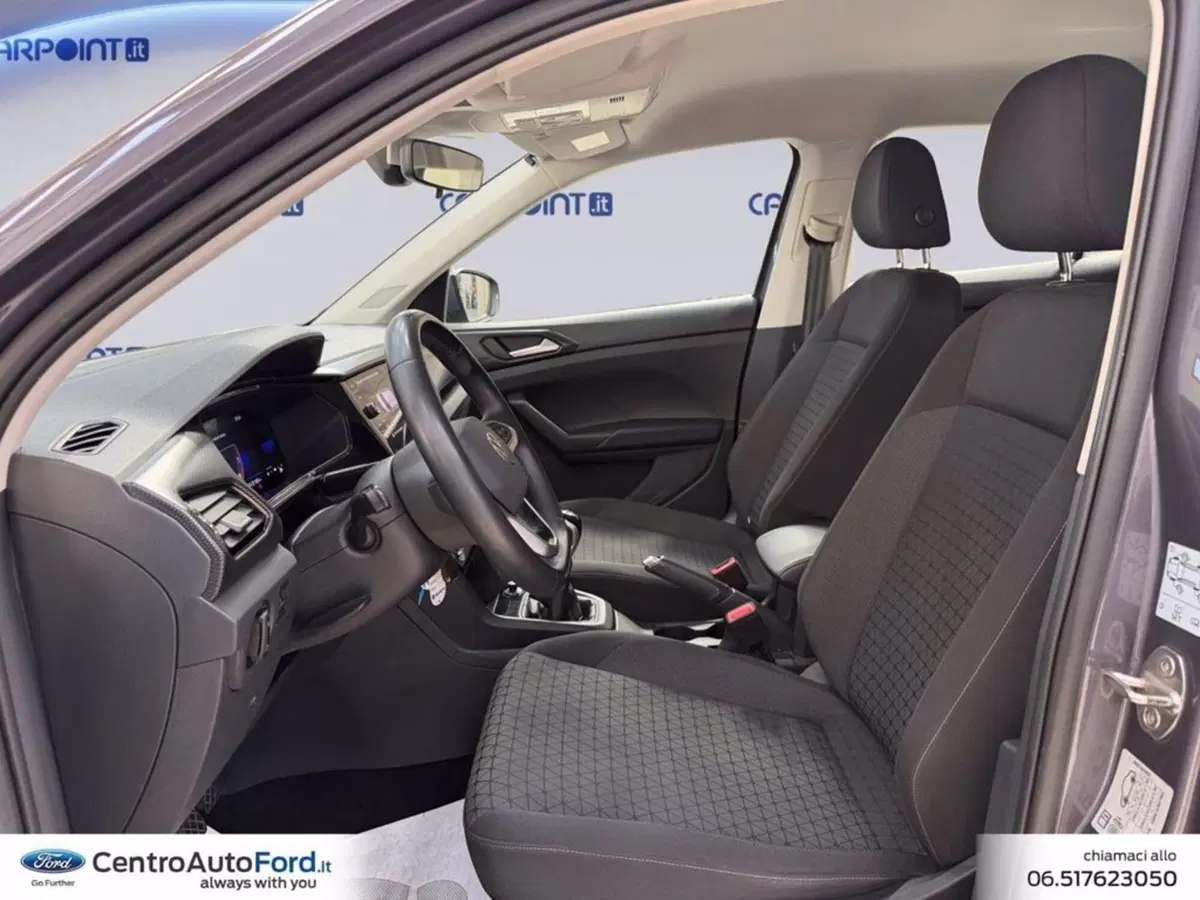 Volkswagen T-Cross usata a Roma (9)