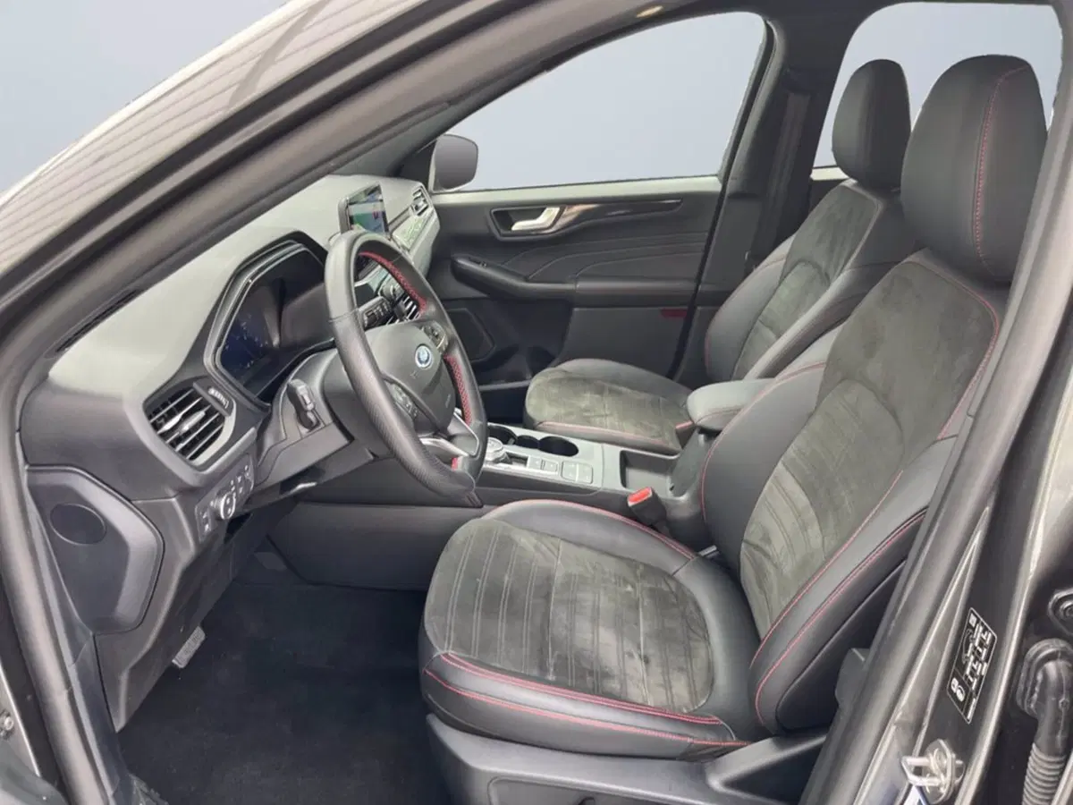 Ford Kuga usata a Milano (10)