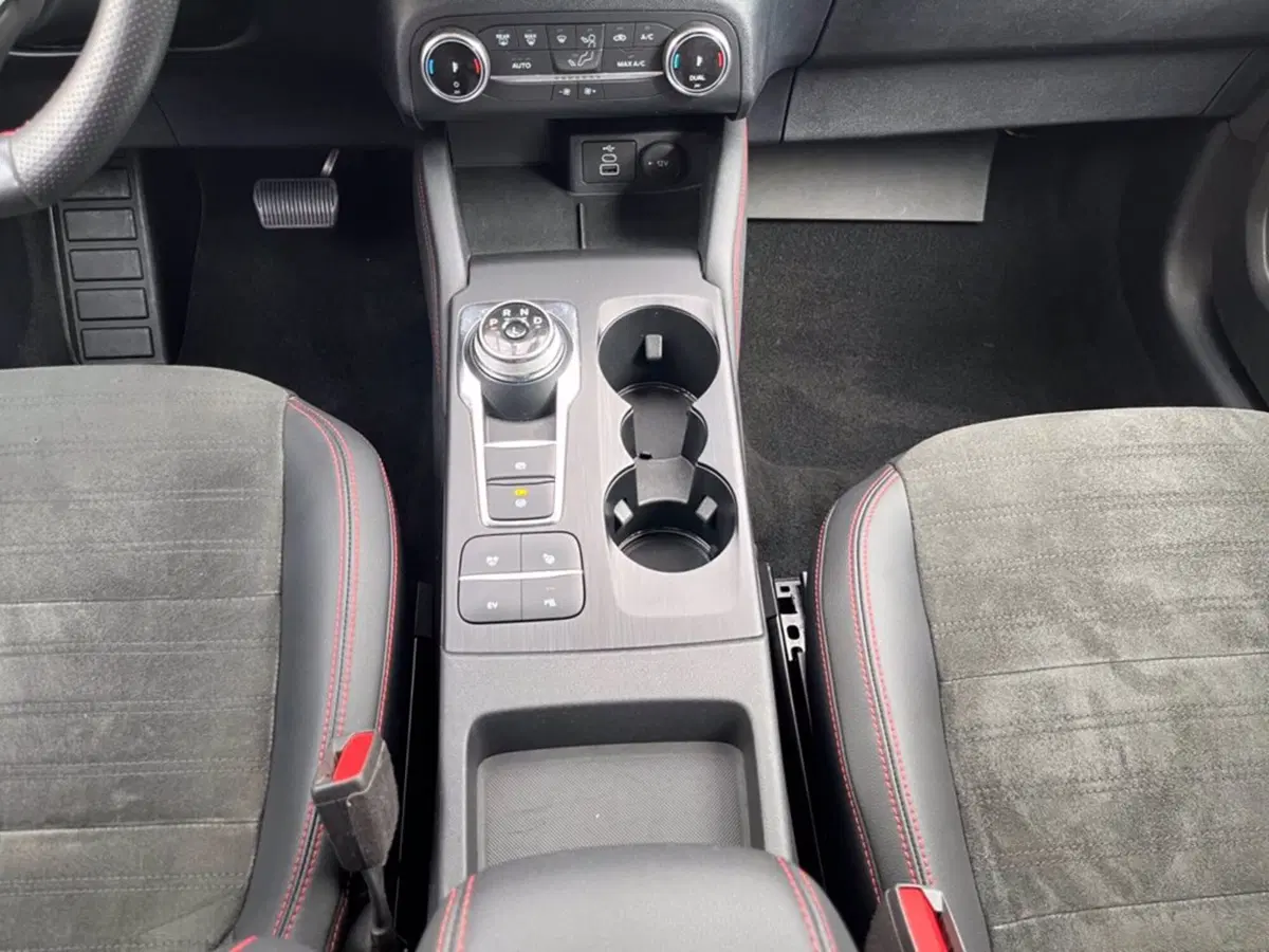 Ford Kuga usata a Milano (16)