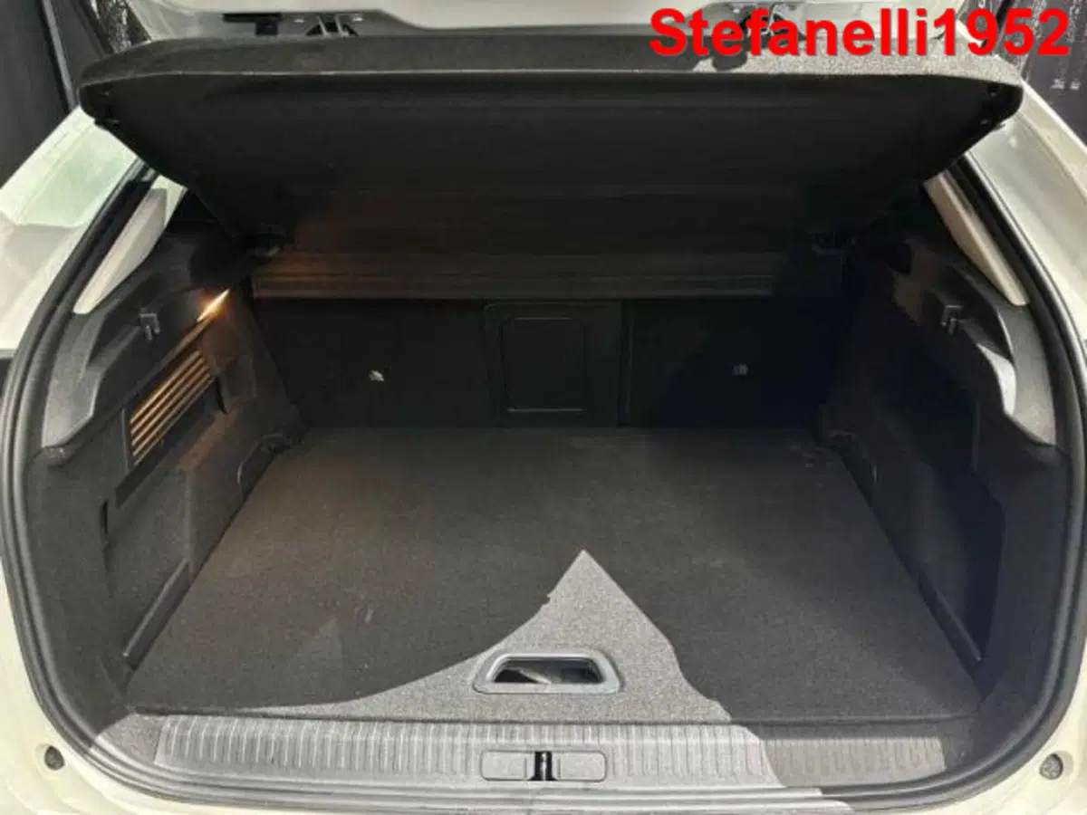 Citroen e-C4 X usata a Bologna (7)