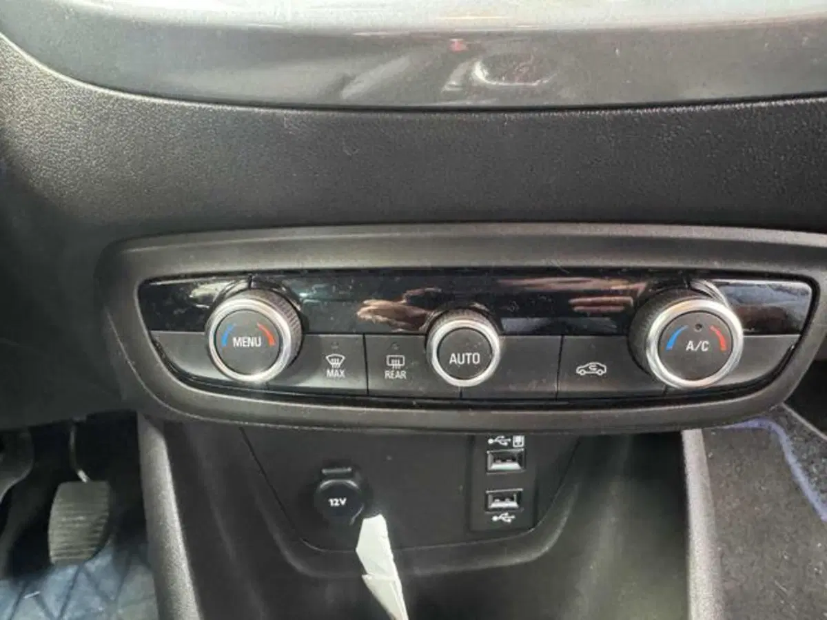Opel Crossland usata a Vercelli (11)