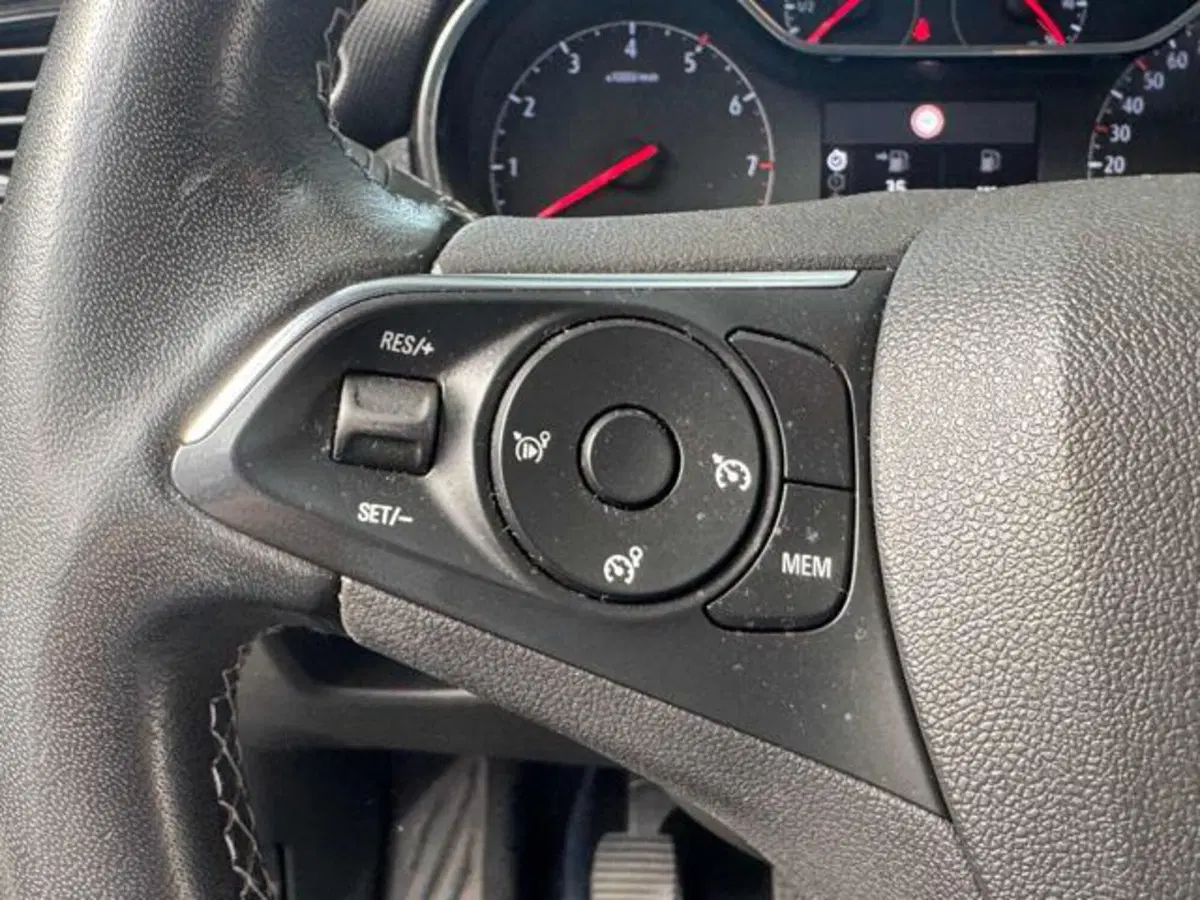 Opel Crossland usata a Vercelli (13)