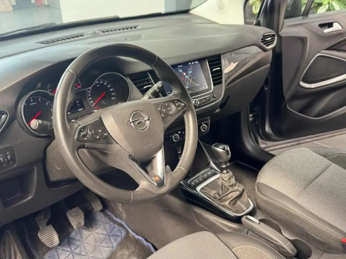 Opel Crossland usata a Vercelli (14)