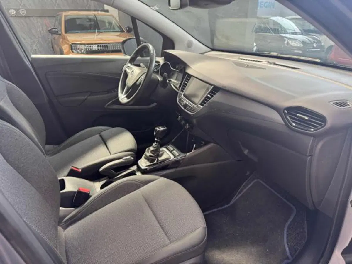 Opel Crossland usata a Vercelli (8)