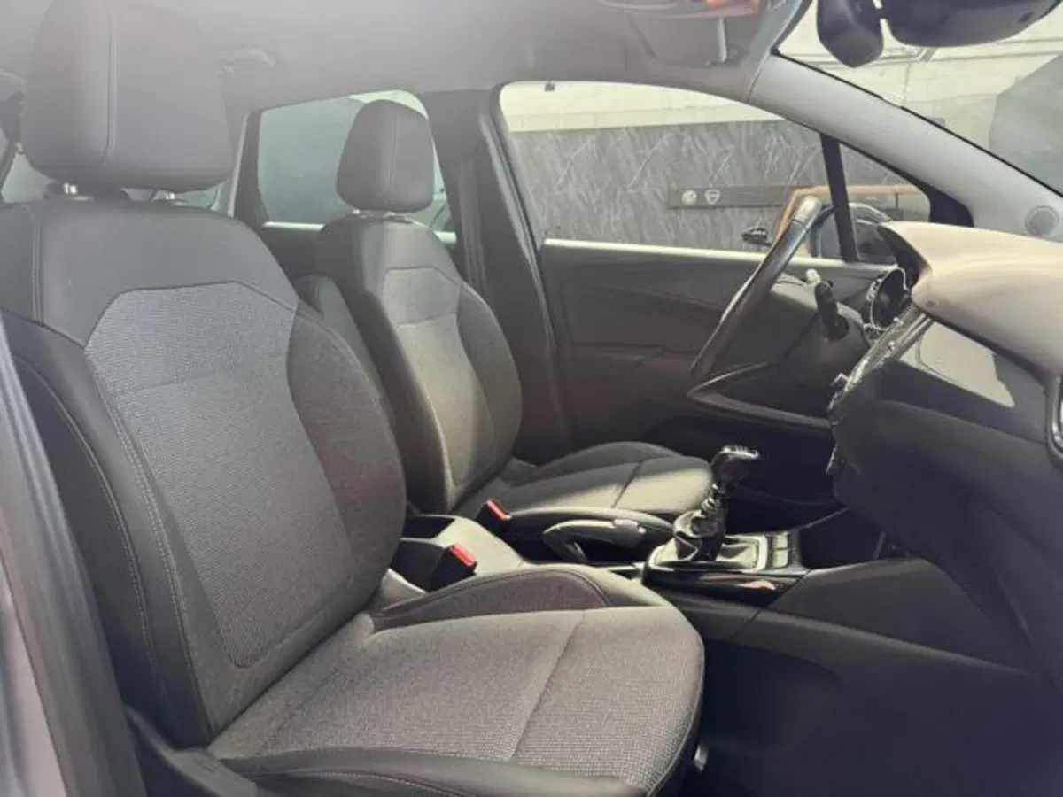 Opel Crossland usata a Vercelli (9)
