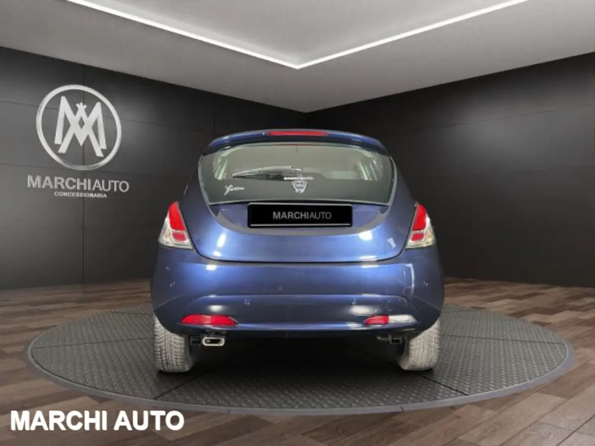 Lancia Ypsilon usata a Perugia (6)