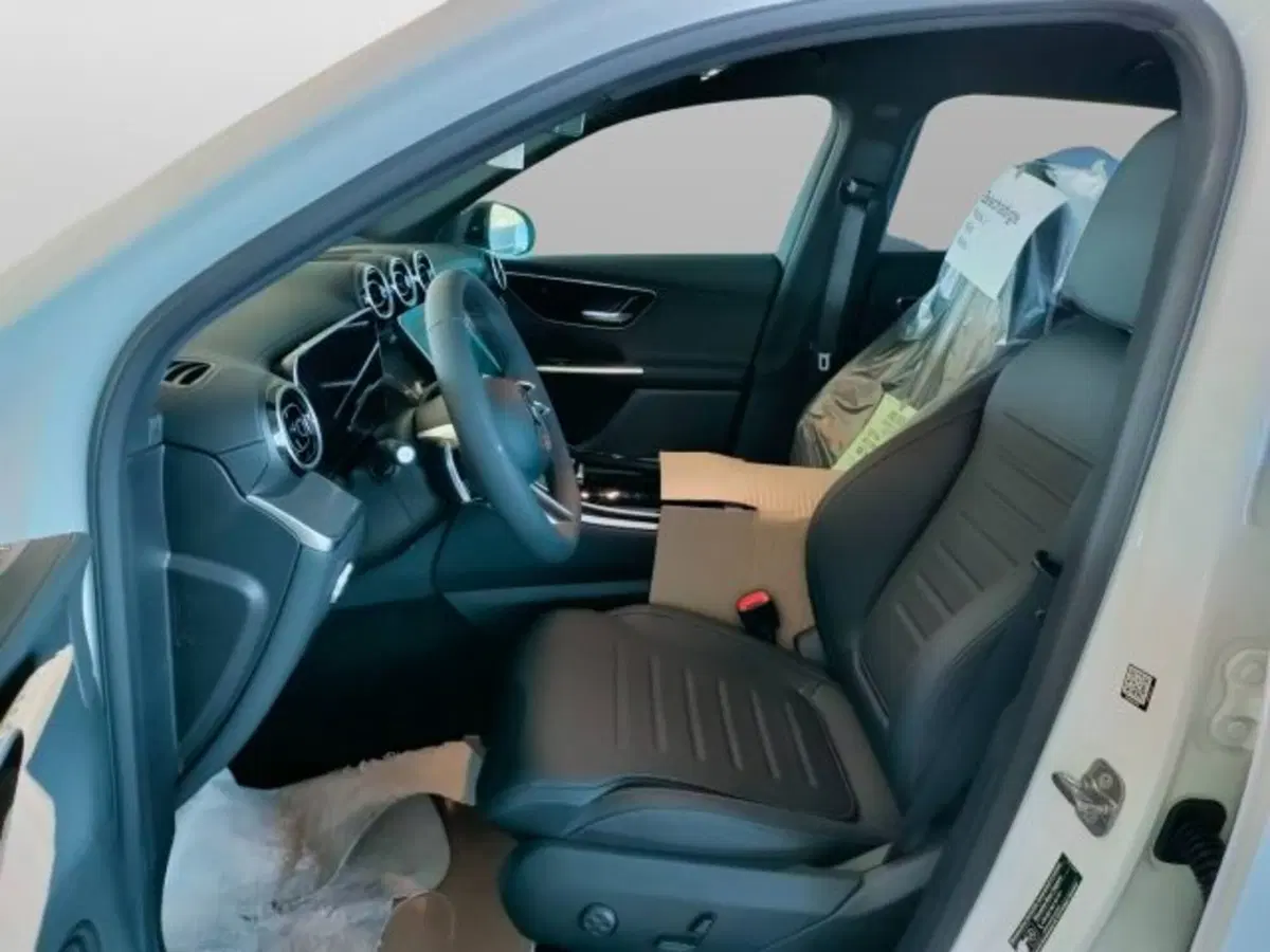 Mercedes-Benz GLC SUV nuova a Teramo (11)
