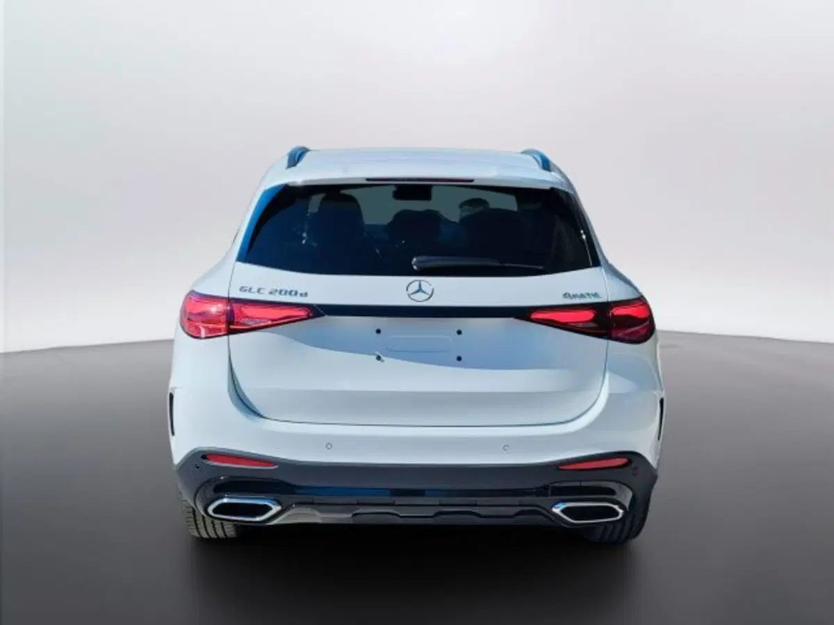 Mercedes-Benz GLC SUV nuova a Teramo (4)
