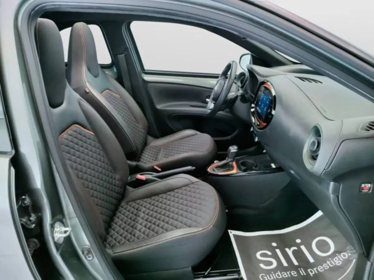 Toyota Aygo X usata a Teramo (15)