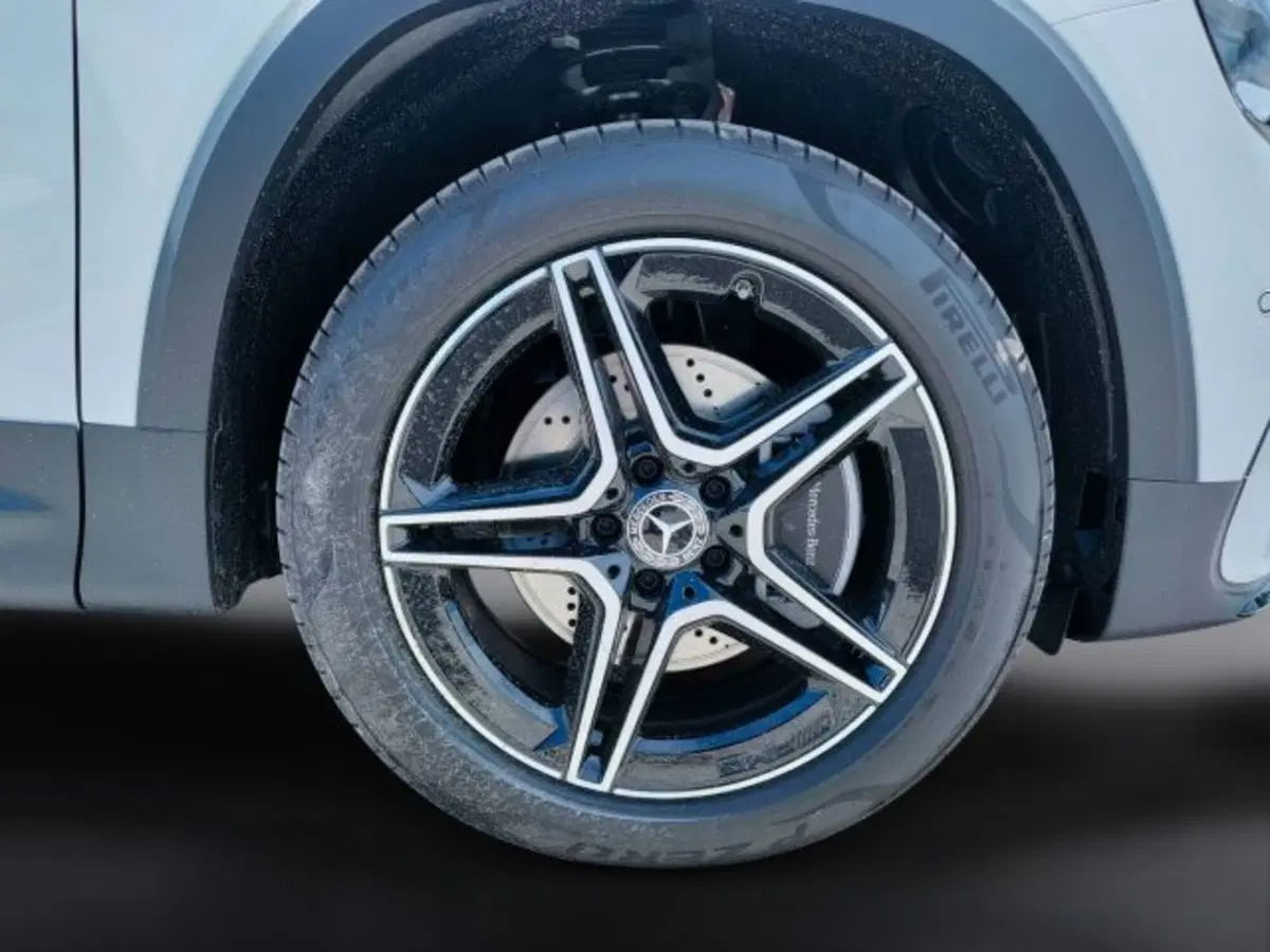 Mercedes-Benz GLB nuova a Teramo (7)