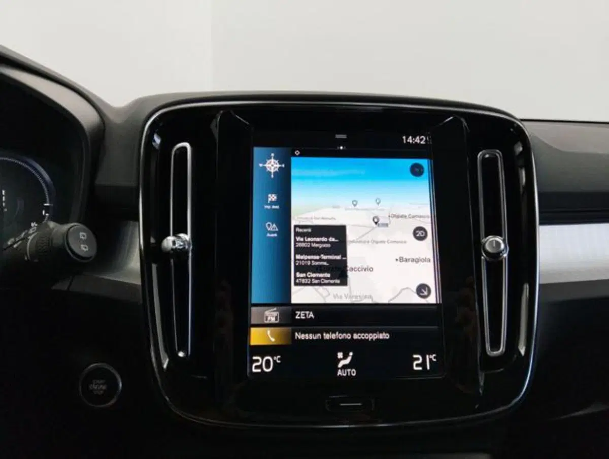 Volvo XC40 usata a Como (11)