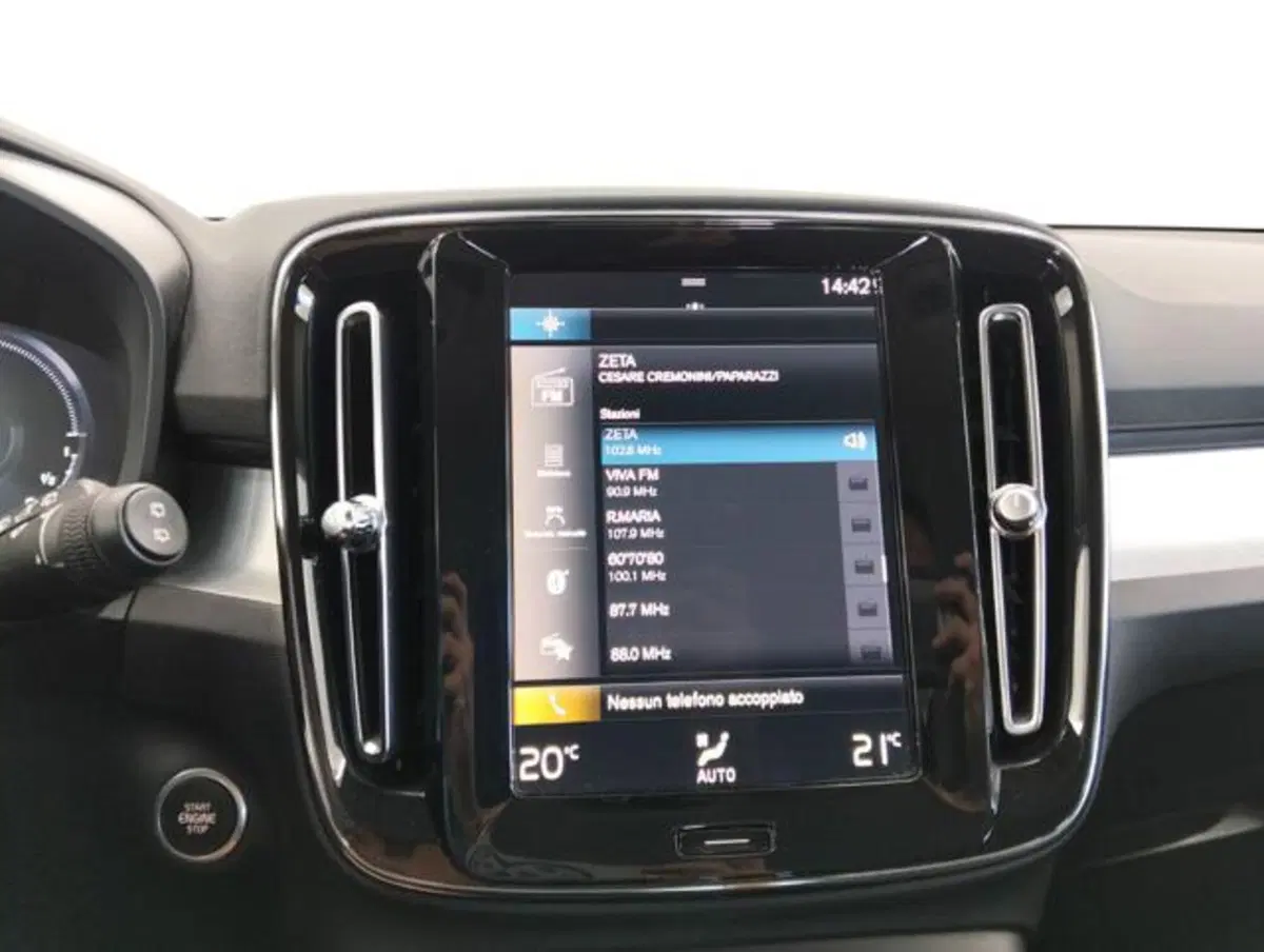 Volvo XC40 usata a Como (13)