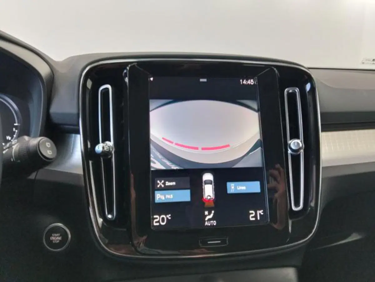 Volvo XC40 usata a Como (15)