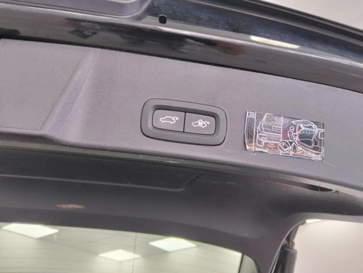 Volvo XC40 usata a Como (17)
