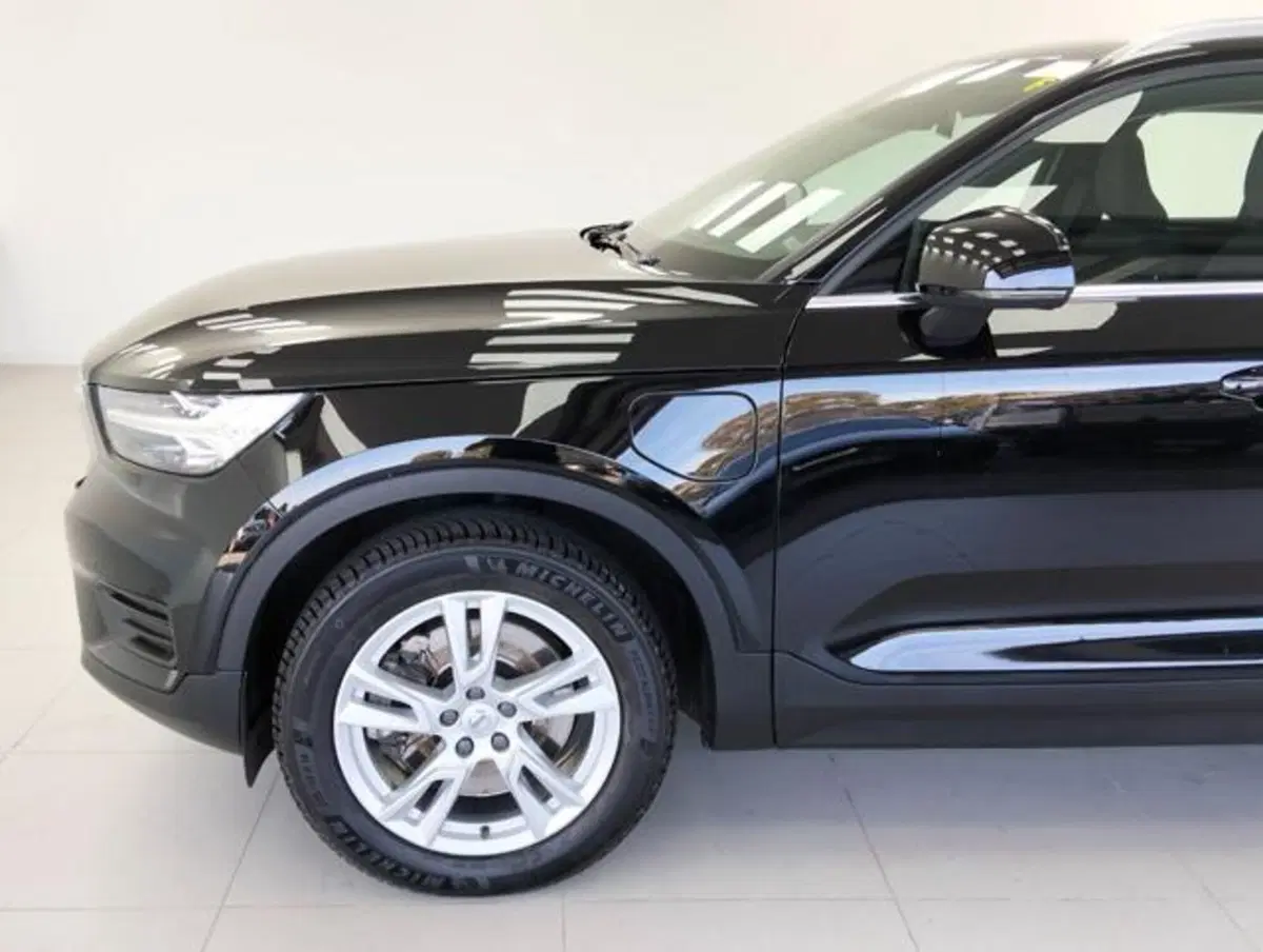 Volvo XC40 usata a Como (8)