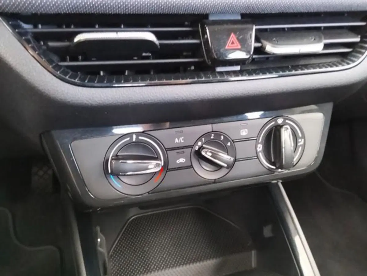 Skoda Fabia usata a Como (15)