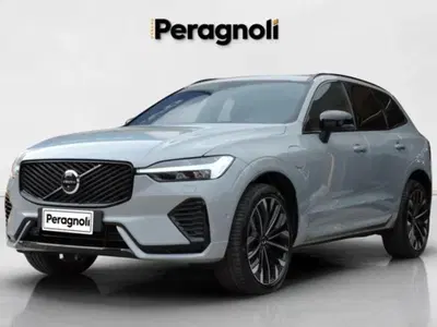 Volvo XC60 T8 Recharge AWD Plug-in Hybrid automatico Plus Dark del 2026 usata a Firenze