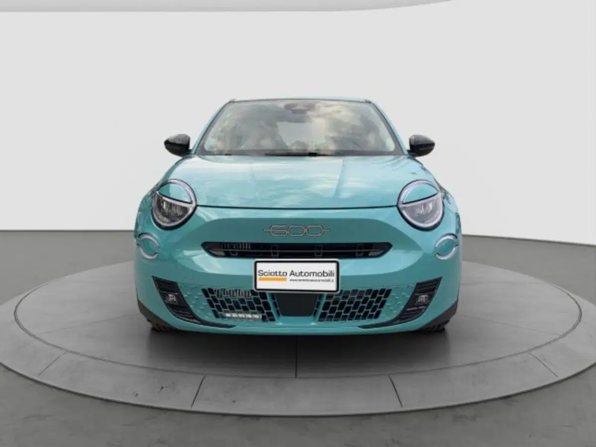 Fiat 600 nuova a Messina