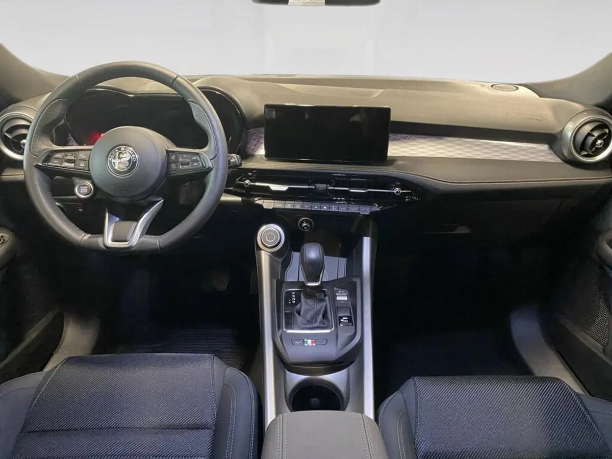 Alfa Romeo Tonale nuova a Torino (6)