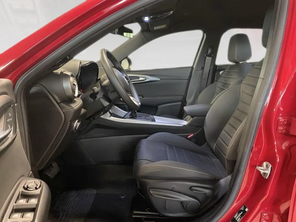 Alfa Romeo Tonale nuova a Torino (7)
