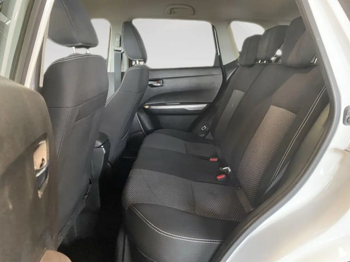 Suzuki Vitara usata a Torino (8)