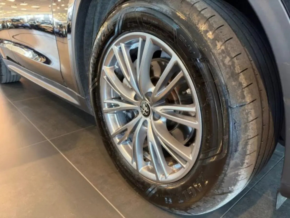 Alfa Romeo Stelvio usata a Modena (17)